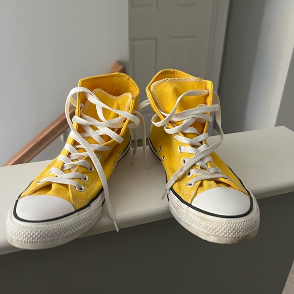 Converse All Star Bright Yellow Shoes - Picture 1 of 7